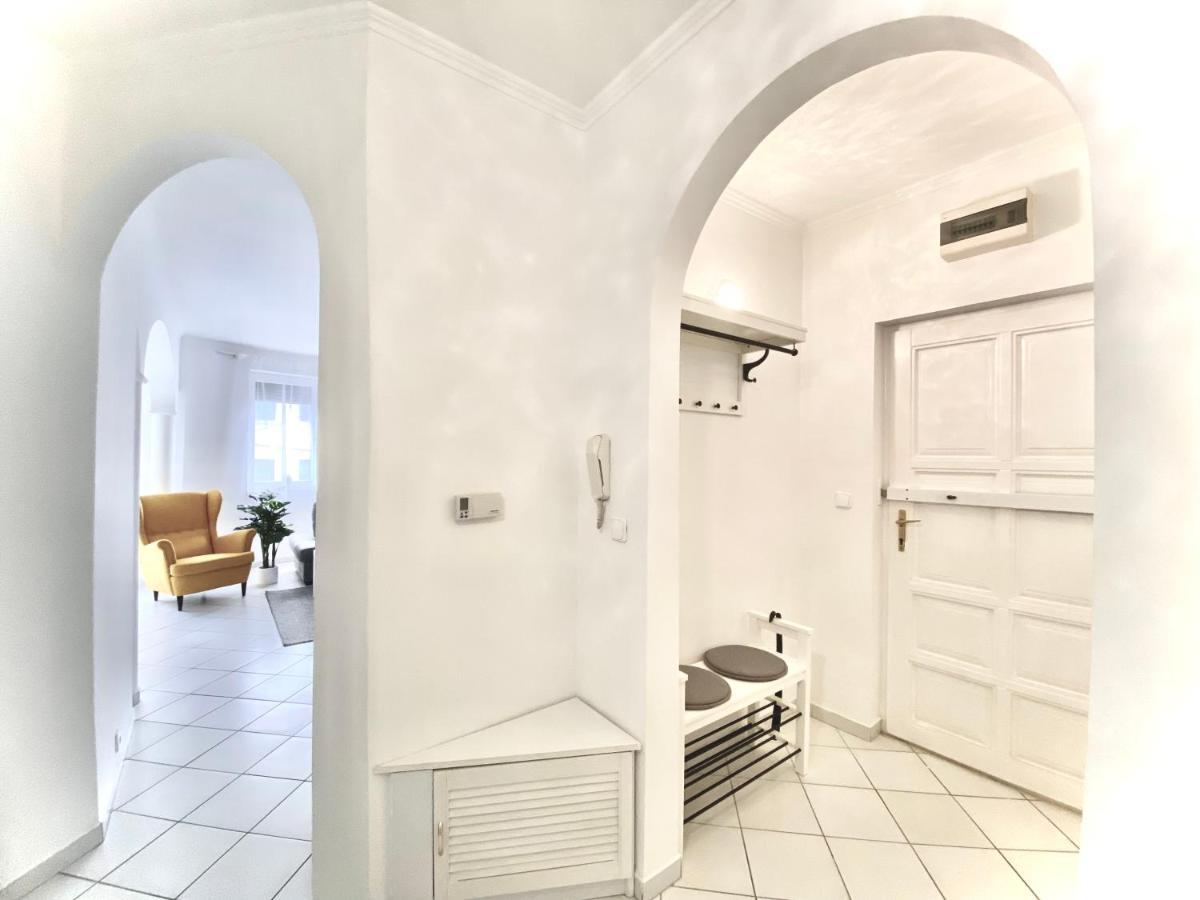 Mirell Apartman Сегед Экстерьер фото